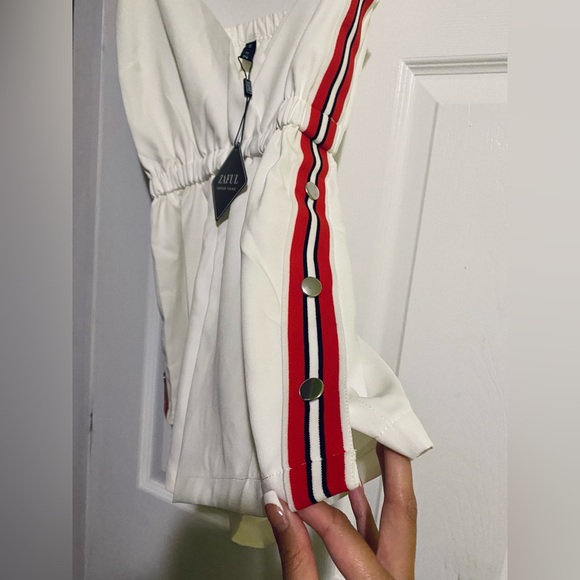 Zaful side button up romper (brand new with tags) - Picture 2 of 4